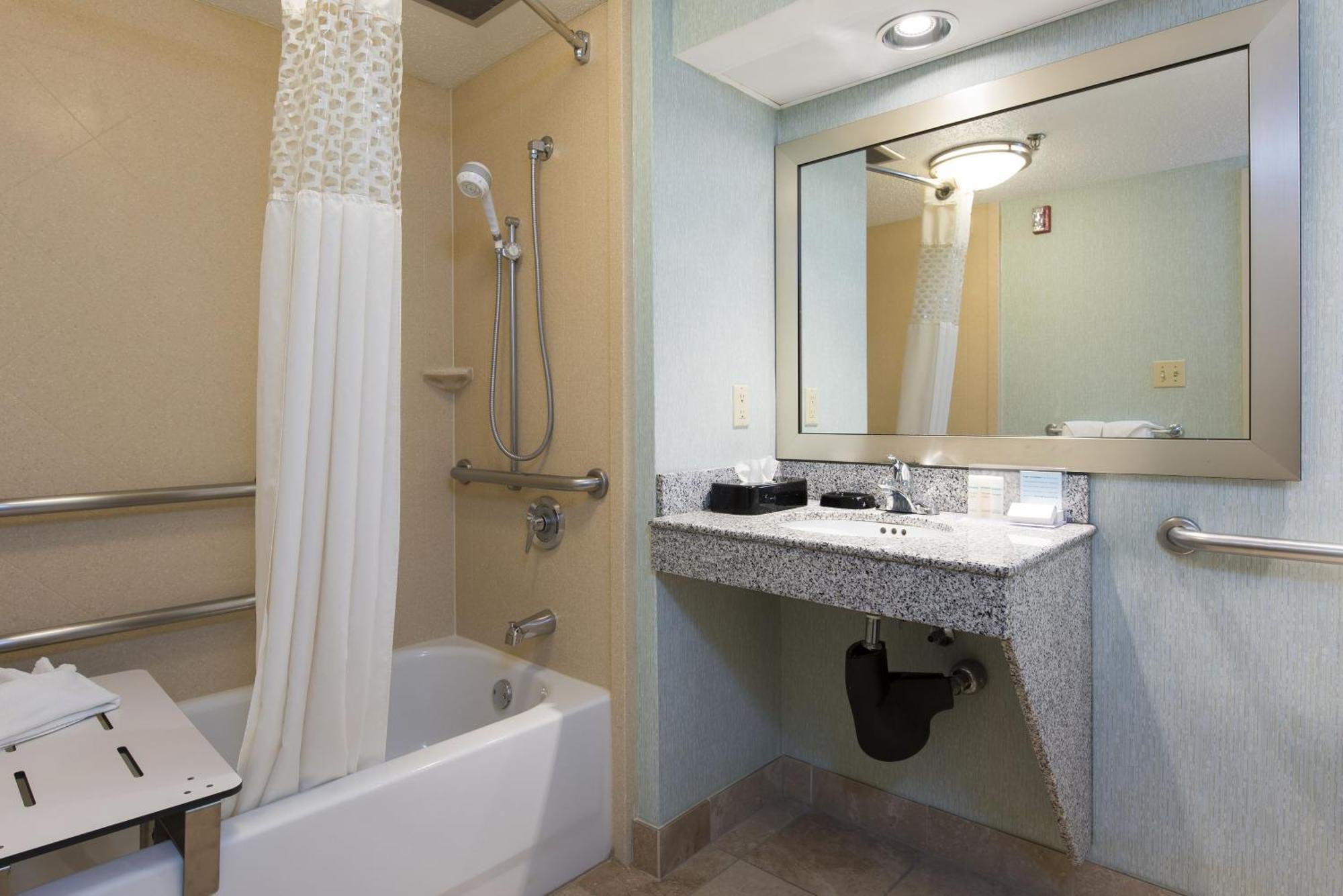 Hampton Inn & Suites Кокомо Екстер'єр фото